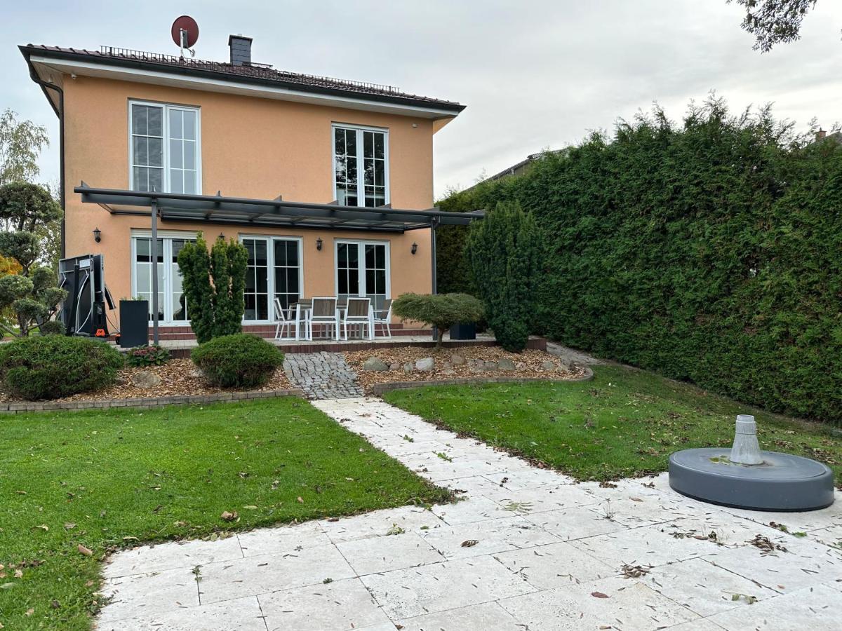 Stadtvilla In Leipzig 7 Personen 3 Schlafzimmer 2 Baeder Garten Und Terrasse Zentral Gelegen Messe Innenstadt Seen 外观 照片